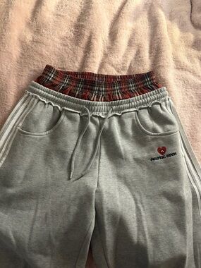 Aelfric Eden Gray Sweatpants with Red Heart Logo